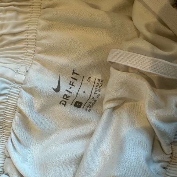 Nike Dri-FIT Tempo Running Shorts Women’s Small White Maroon - Picture 4 of 6